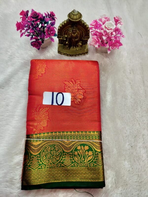 Vaira oosi Pattu saree