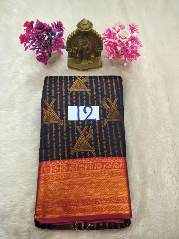 Vaira oosi Pattu saree