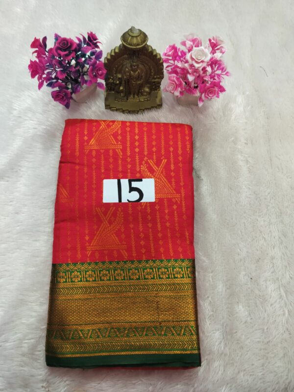 Vaira oosi Pattu saree