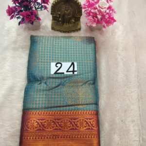 Vaira oosi Pattu saree
