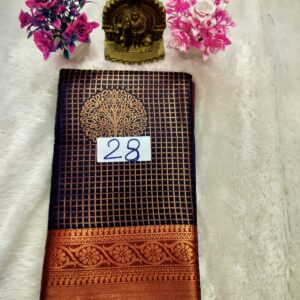 Vaira oosi Pattu saree