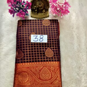 Vaira oosi Pattu saree
