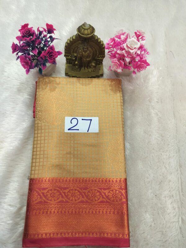 Vaira oosi Pattu saree