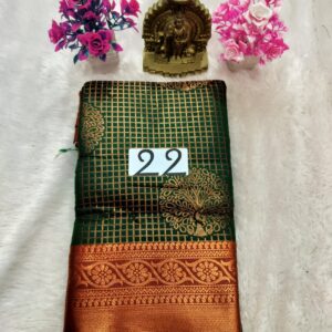 Vaira oosi Pattu saree