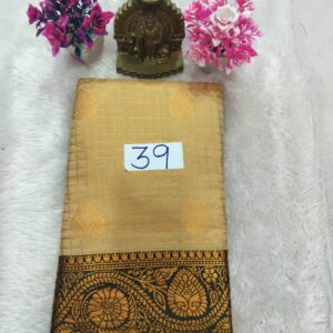 Vaira oosi Pattu saree